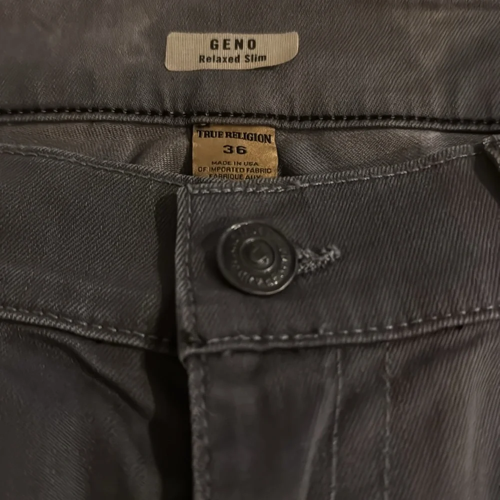 True Religion Geno Relaxed Slim Fit. Size 36x34. Gray - Washed Style. - Picture 4 of 5